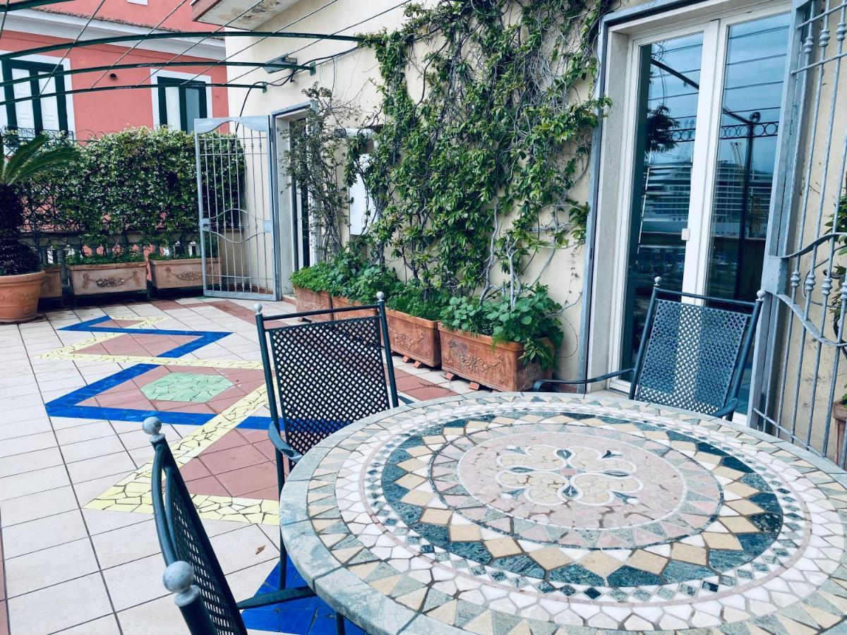 La Terrazza Sul Porto Apartment Salerno Exterior photo