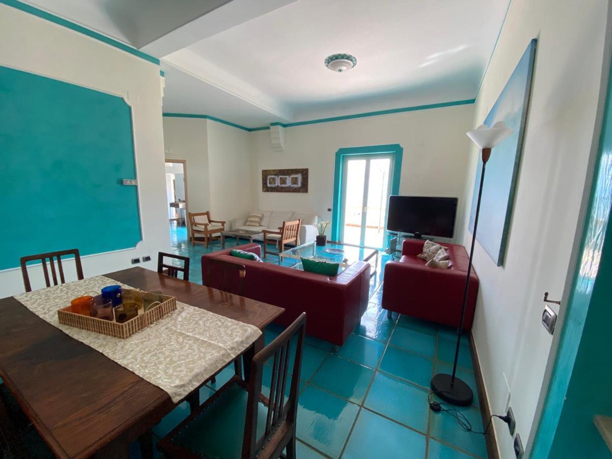 La Terrazza Sul Porto Apartment Salerno Exterior photo