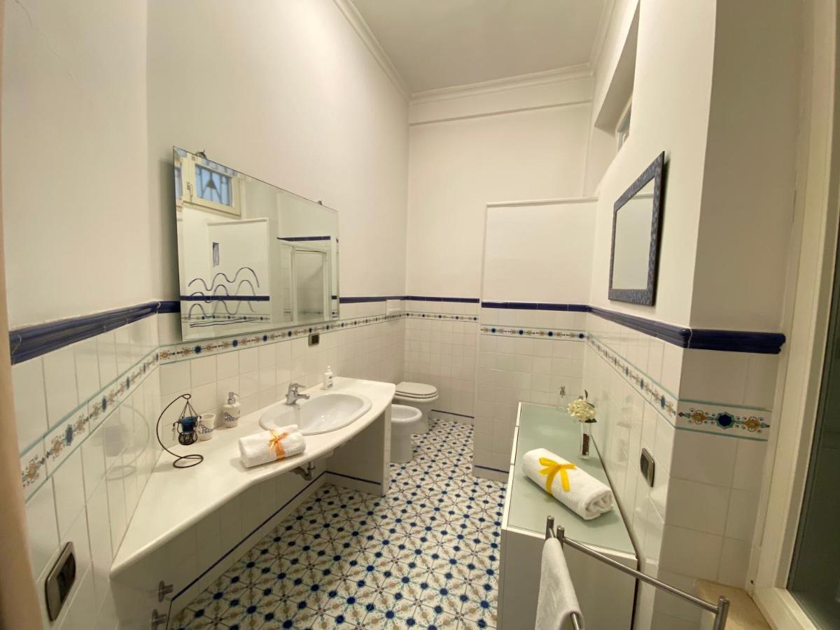 La Terrazza Sul Porto Apartment Salerno Exterior photo