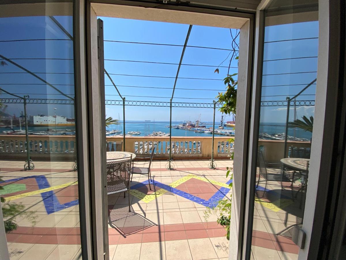 La Terrazza Sul Porto Apartment Salerno Exterior photo