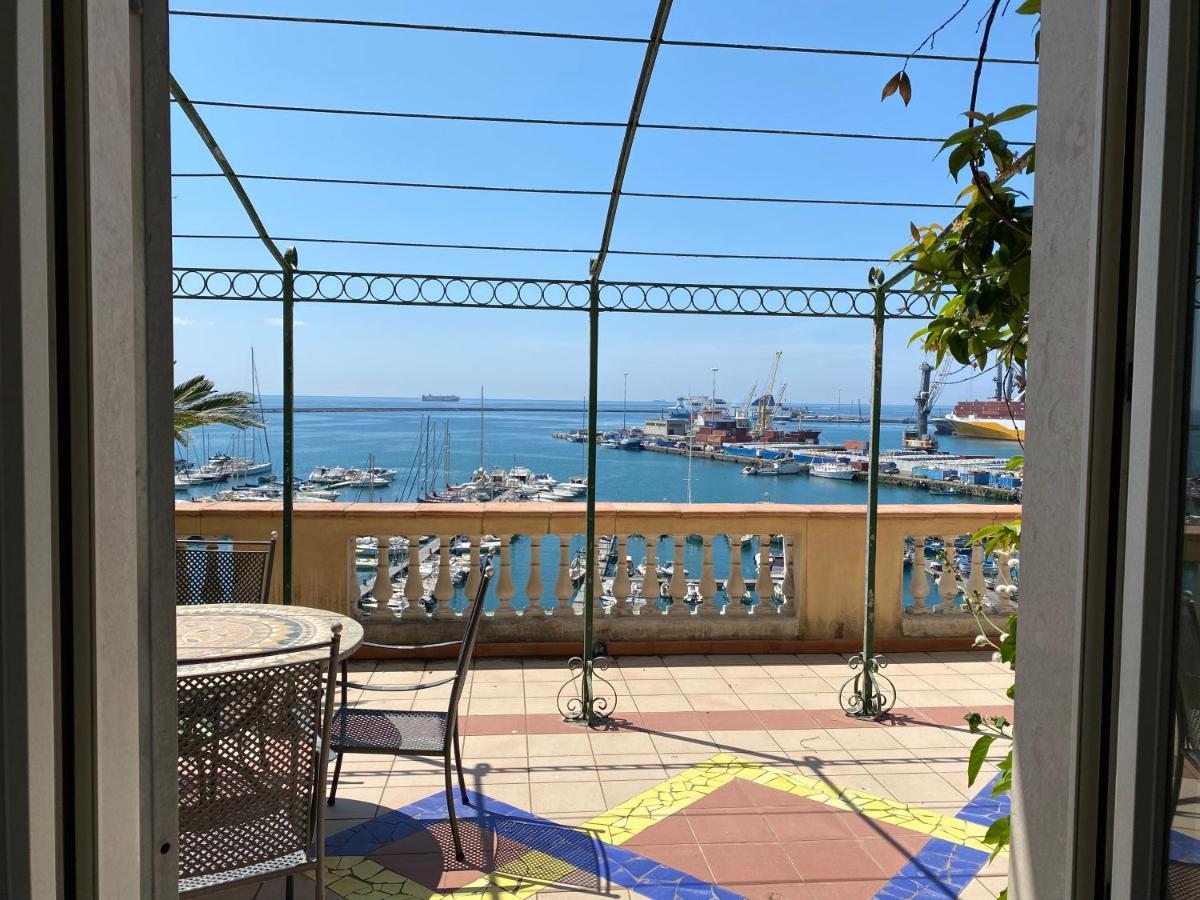 La Terrazza Sul Porto Apartment Salerno Exterior photo